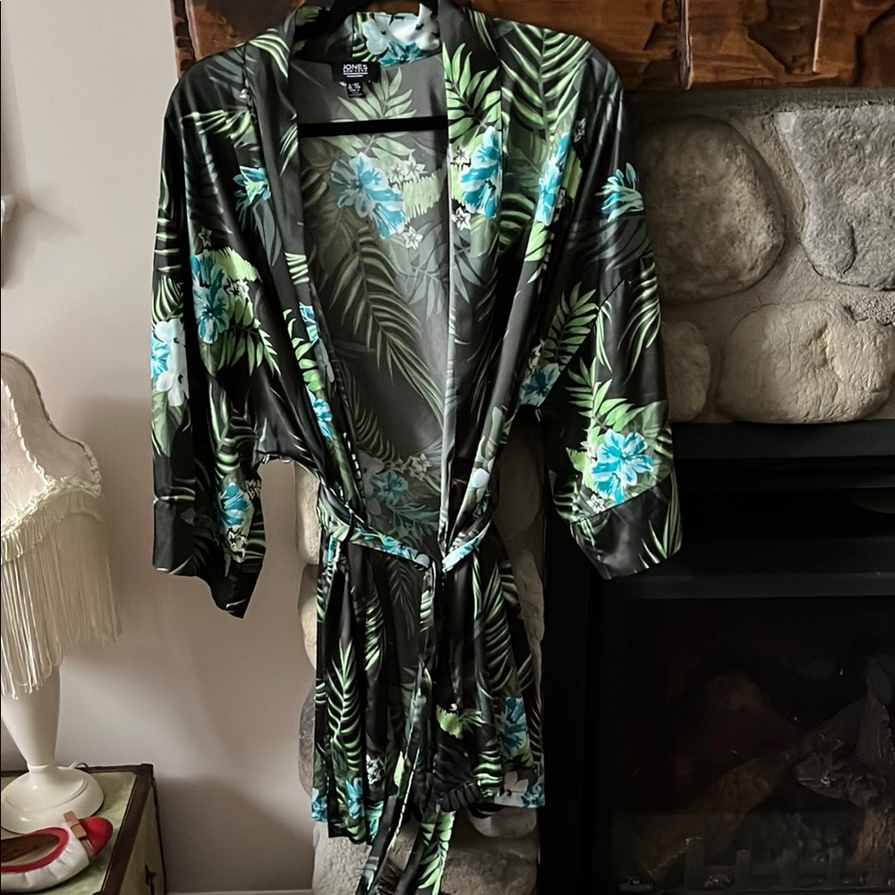 Jones New York Satin Floral Wrap Robe - Black & Teal